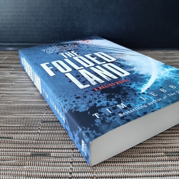 The Folded Land: A Relics Novel by Tim Lebbon Brand New - Picture 5 of 11